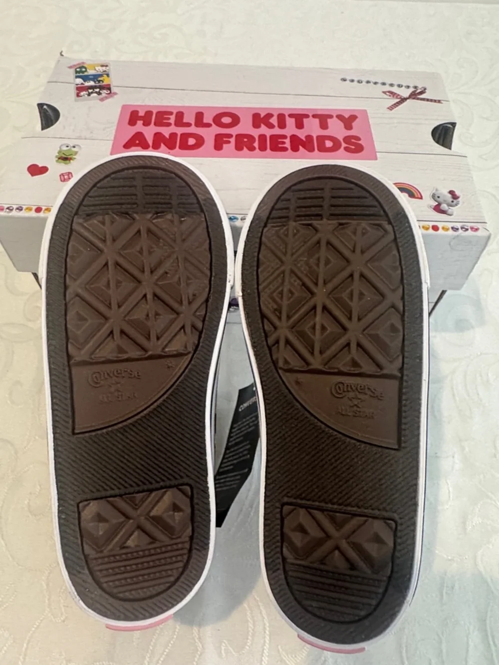 Kids Converse X Hello Kitty and Friends. Size 10